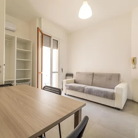 Appealing In Baia Verde Near The Beach *